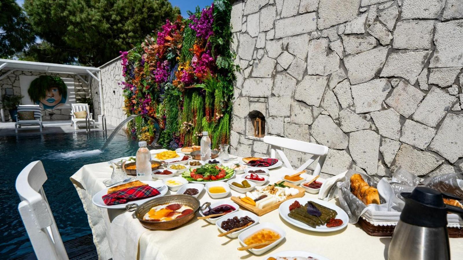 Lulu Inn Hotel Cesme Ngoại thất bức ảnh