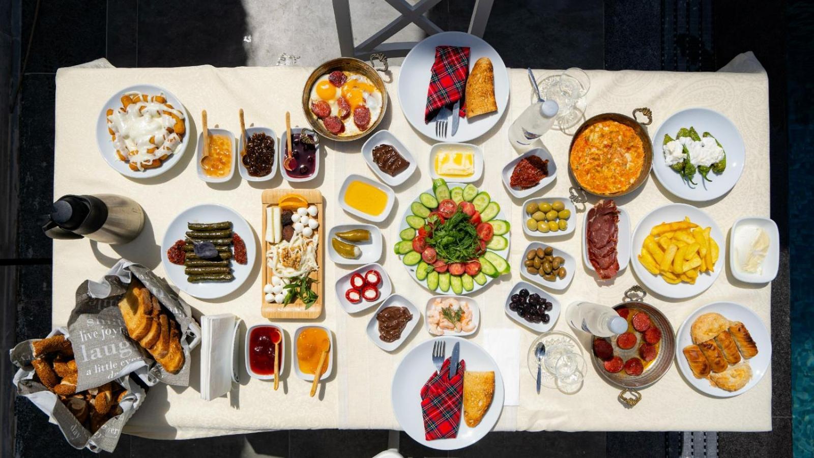 Lulu Inn Hotel Cesme Ngoại thất bức ảnh
